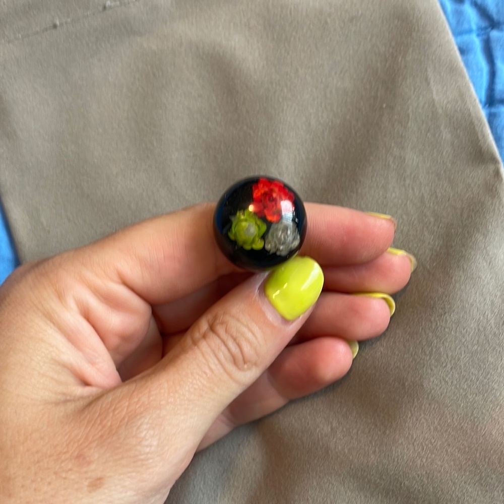 $ firm Flower Ring